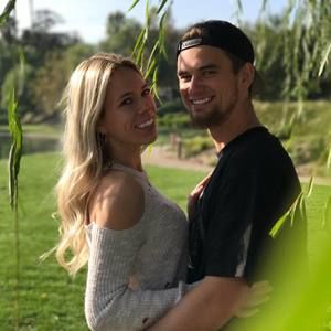 Meet your Posher, Emyly